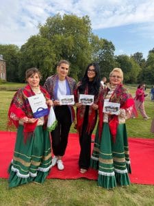 Ghidul tinerilor români din diaspora pentru studii în România, diseminat la Salonul Toamnei Românești din Belgia (1)